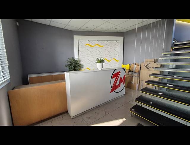 2,396M² WAREHOUSE TO LET IN JET PARK